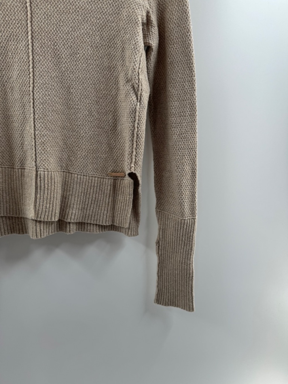 Abercrombie & Fitch Cream Knit Sweater – Women’s Small - Picture 3 of 9